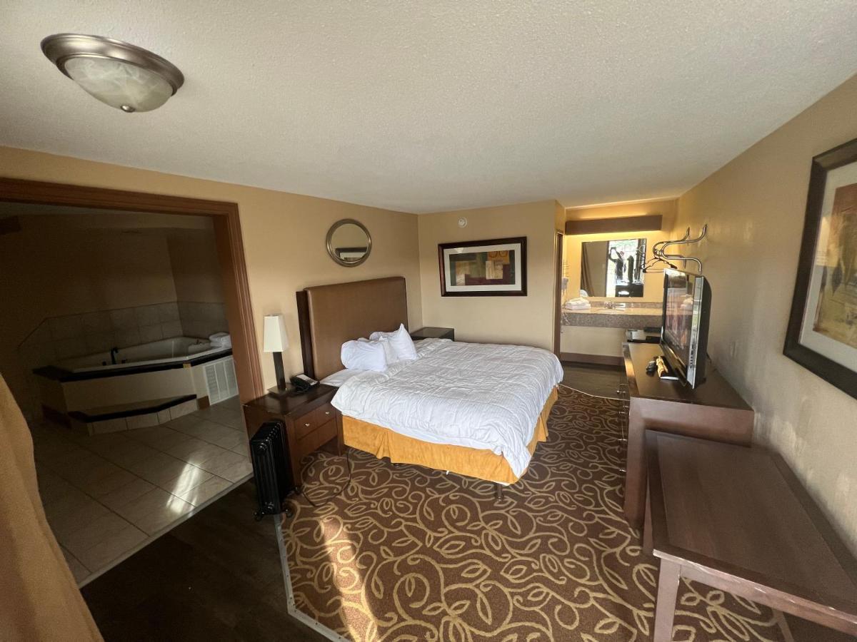 Hilltop Inn Pittsburgh Crafton Buitenkant foto