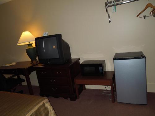 Hilltop Inn Pittsburgh Crafton Buitenkant foto